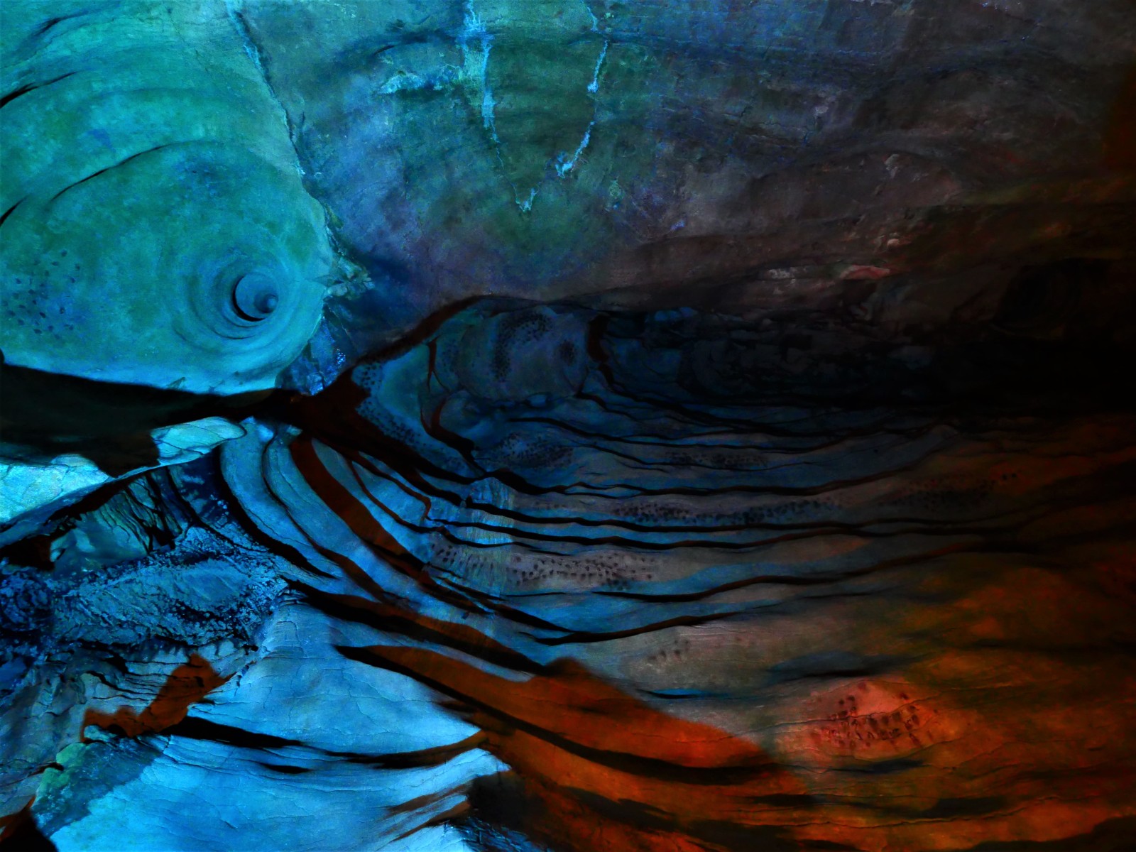 Les Grottes de Baume : Voyage au centre de la terre!